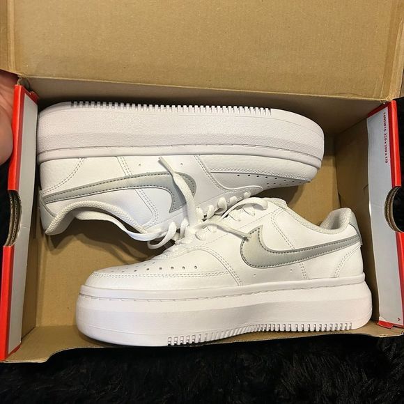 Nike white silver platform walking fashion shoes sneakers women’s new - Picture 7 of 7